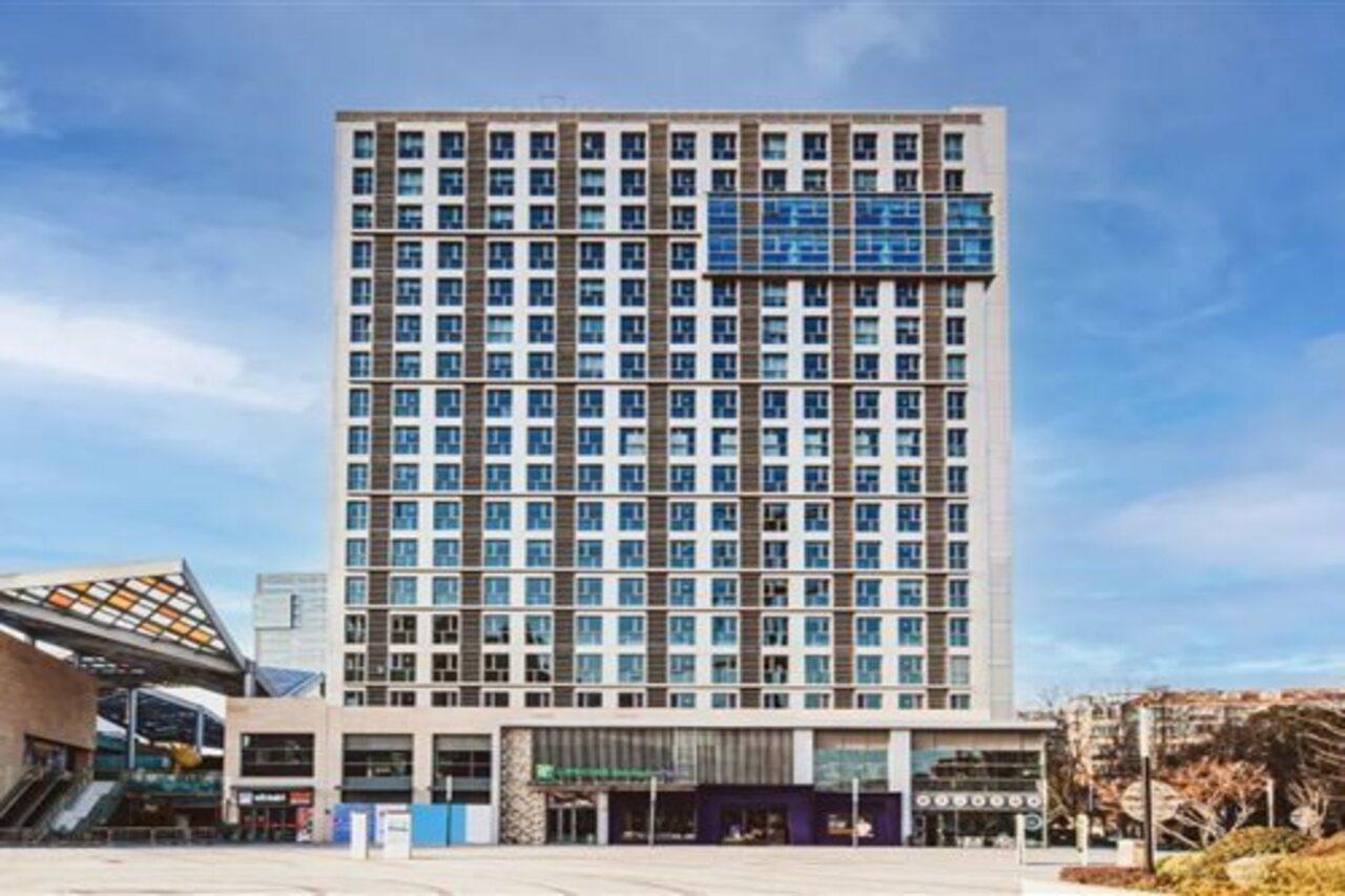 Holiday Inn Express Shanghai Baoyang By Ihg Ngoại thất bức ảnh